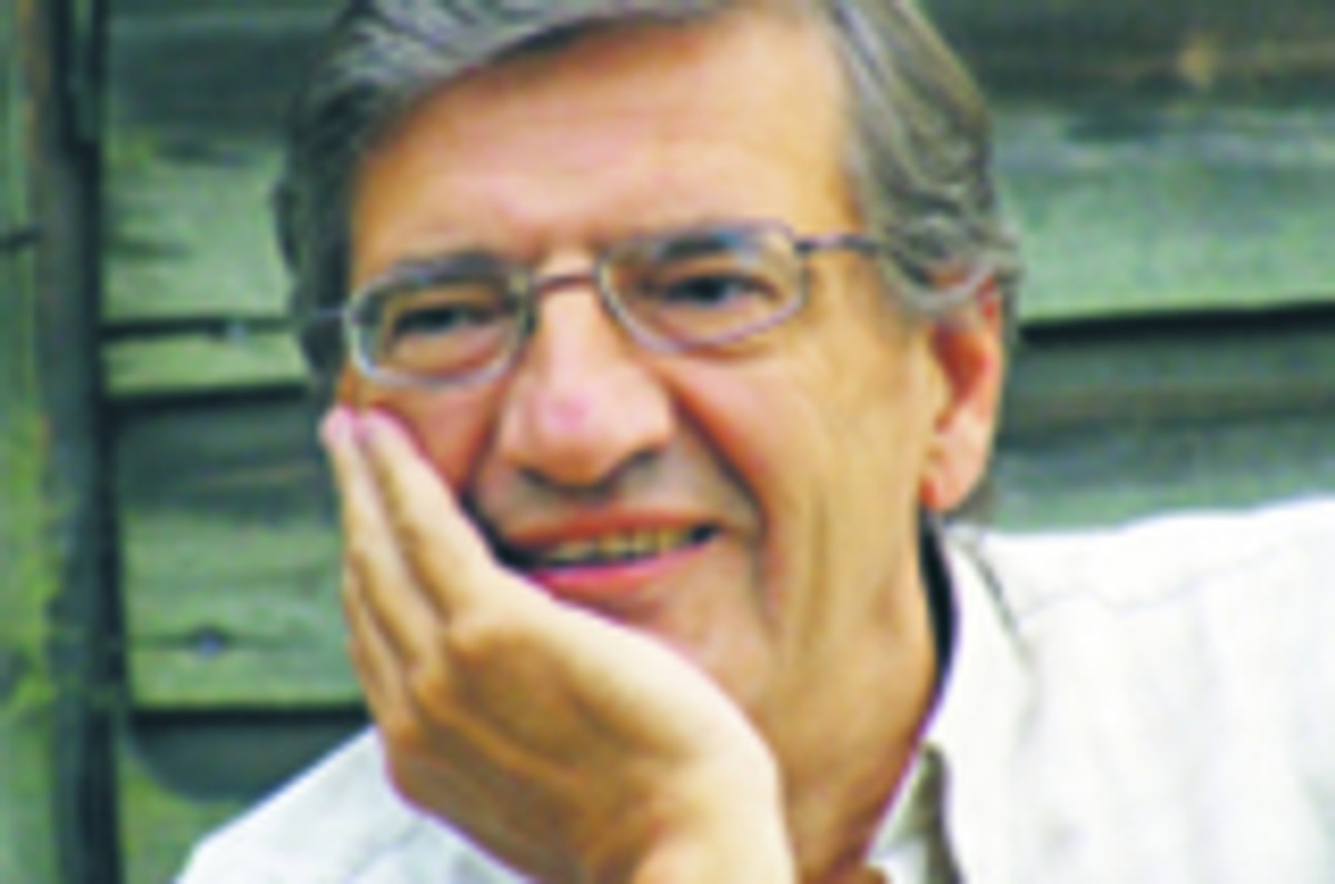 Andrzej Szahaj filozof polityki i historyk myśli społecznej, profesor zwyczajny na Uniwersytecie Mikołaja Kopernika w Toruniu