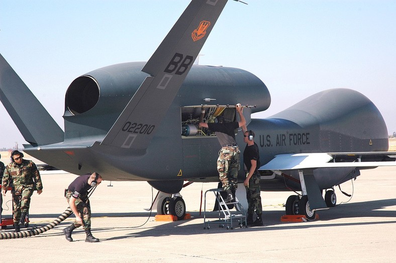 RQ-4 Global Hawk pod okiem obsługi naziemnej US Air Force