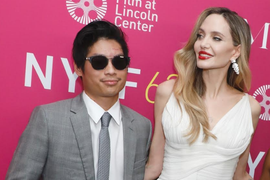 SIN Anđeline Džoli i Breda Pita ponovo IZAZVAO saobraćajnu NESREĆU: Internetom kruži SNIMAK udesa - ljudi u ŠOKU, gledaju i neveruju