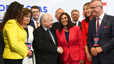 Jarosław Kaczyński będzie zeznawać na komisji do spraw Pegasusa. Jej szefowa odsłania kulisy