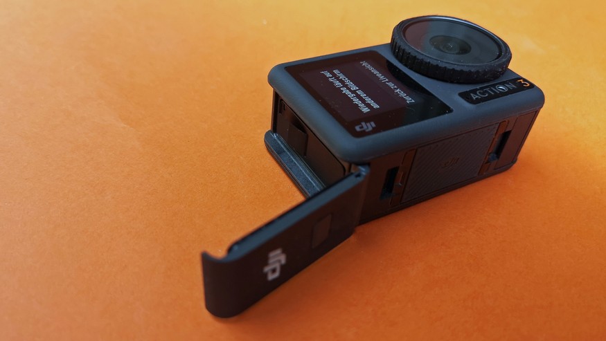 Das Akkufach sitzt nun an der Seite.