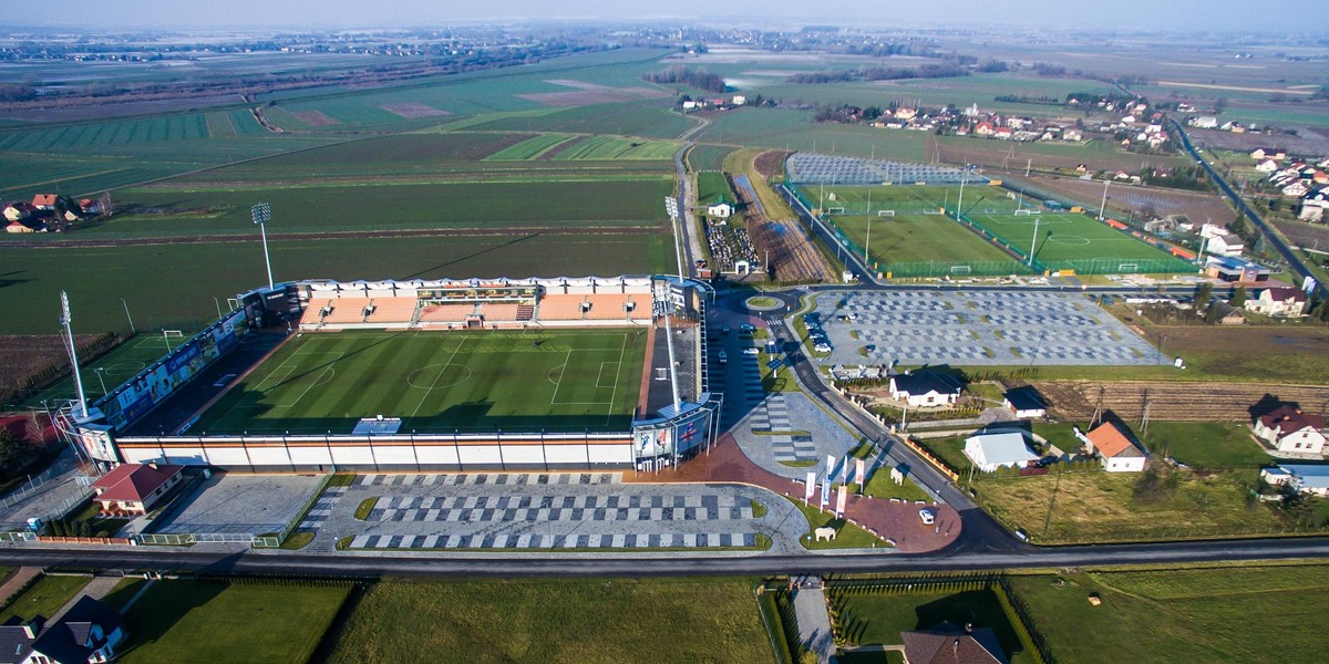 Pilka nozna. Ekstraklasa. Stadion , Nieciecza