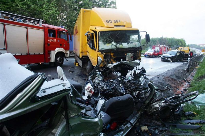 Tragedia na trójmiejskiej obwodnicy. DRASTYCZNE FOTO!