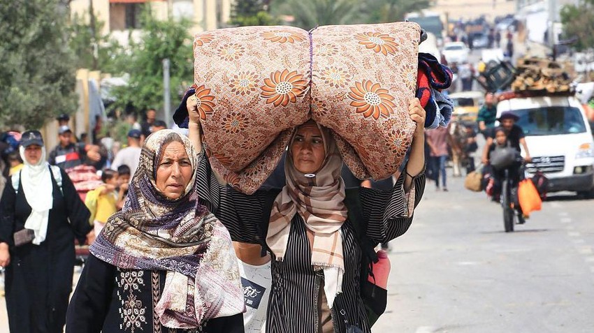 Oko milion ljudi je pobeglo iz Rafe na jugu Gaze u maju 2024. godine, kada je Izrael pokrenuo kopnenu invaziju | Foto: EYAD BABA/AFP via Getty Images