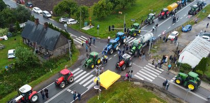 Rolnicy mówią dość! Zablokowali ważną trasę. Stawiają warunki