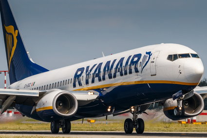 Ryanair przywróci 40 proc. rozkładu lotów. Tani przewoźnik podał datę