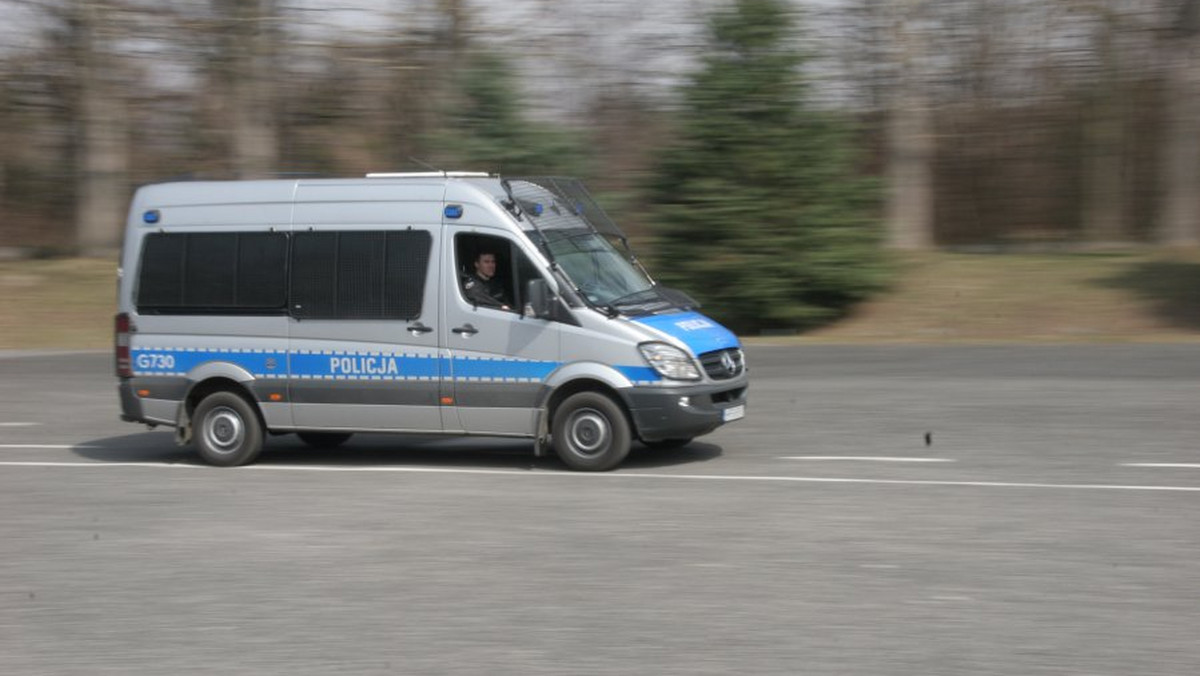 28-letni Adam M. ze Słupska został zatrzymany w sprawie zabójstwa 46-letniego mieszkańca Lęborka Wojciecha N. Jest to czwarta osoba, której postawiono zarzut udziału w tej zbrodni - powiedział rzecznik Prokuratury Okręgowej w Słupsku Paweł Wnuk. Łącznie podejrzanych w tej sprawie jest 7 osób.