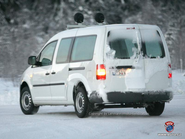 Zdjęcia szpiegowskie: VW Caddy XXL, Fiat Doblo i Citroen Berlingo