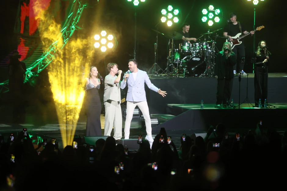 Jelena Tomašević i Ivan Bosiljčić na sceni sa Jakovom Jozinovićem