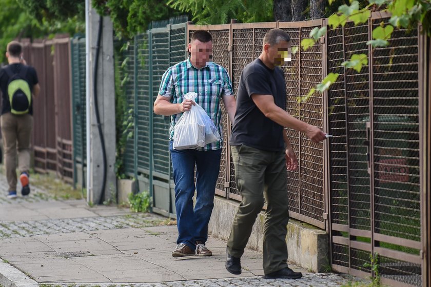 Prezesowi PiS przywieźli książkę