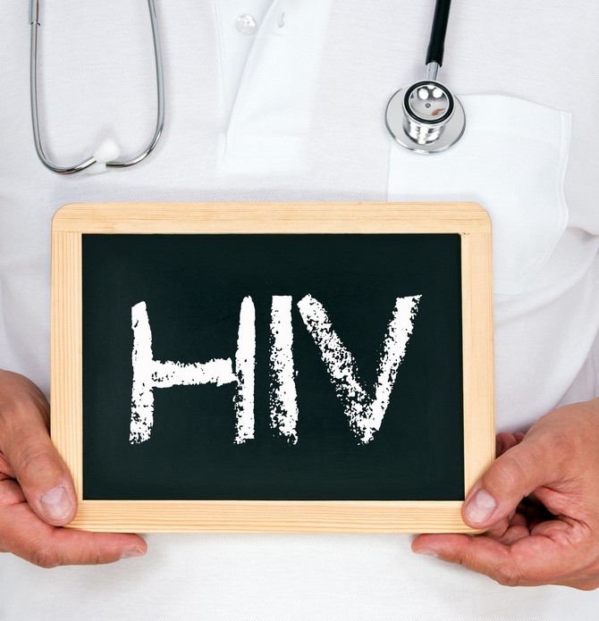 U svakom od 24 instituta i zavoda za javno zdravlje u Srbiji omogućeno je besplatno i poverljivo savetovanje i testiranje na HIV u toku cele godine