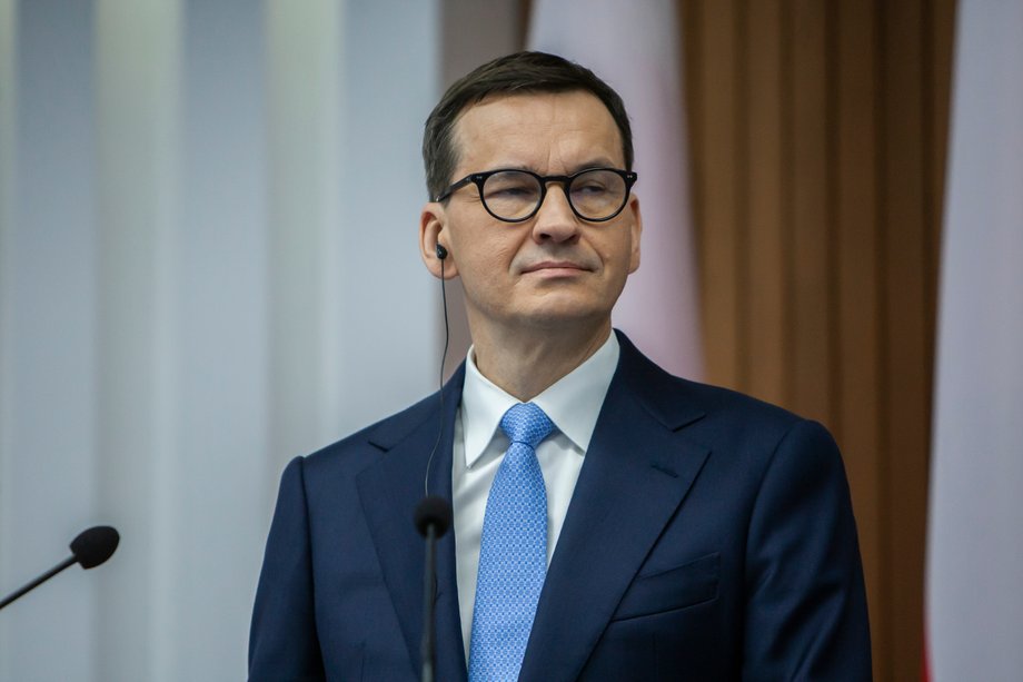 Premier Mateusz Morawiecki nie ma powodów do zadowolenia.