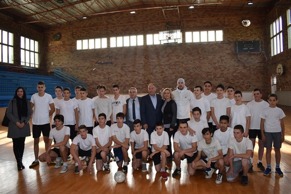 Ministar prosvete u Lučanima