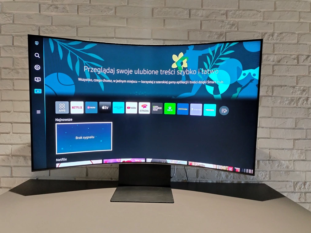 Monitor Samsung Odyssey Ark — system Smart TV