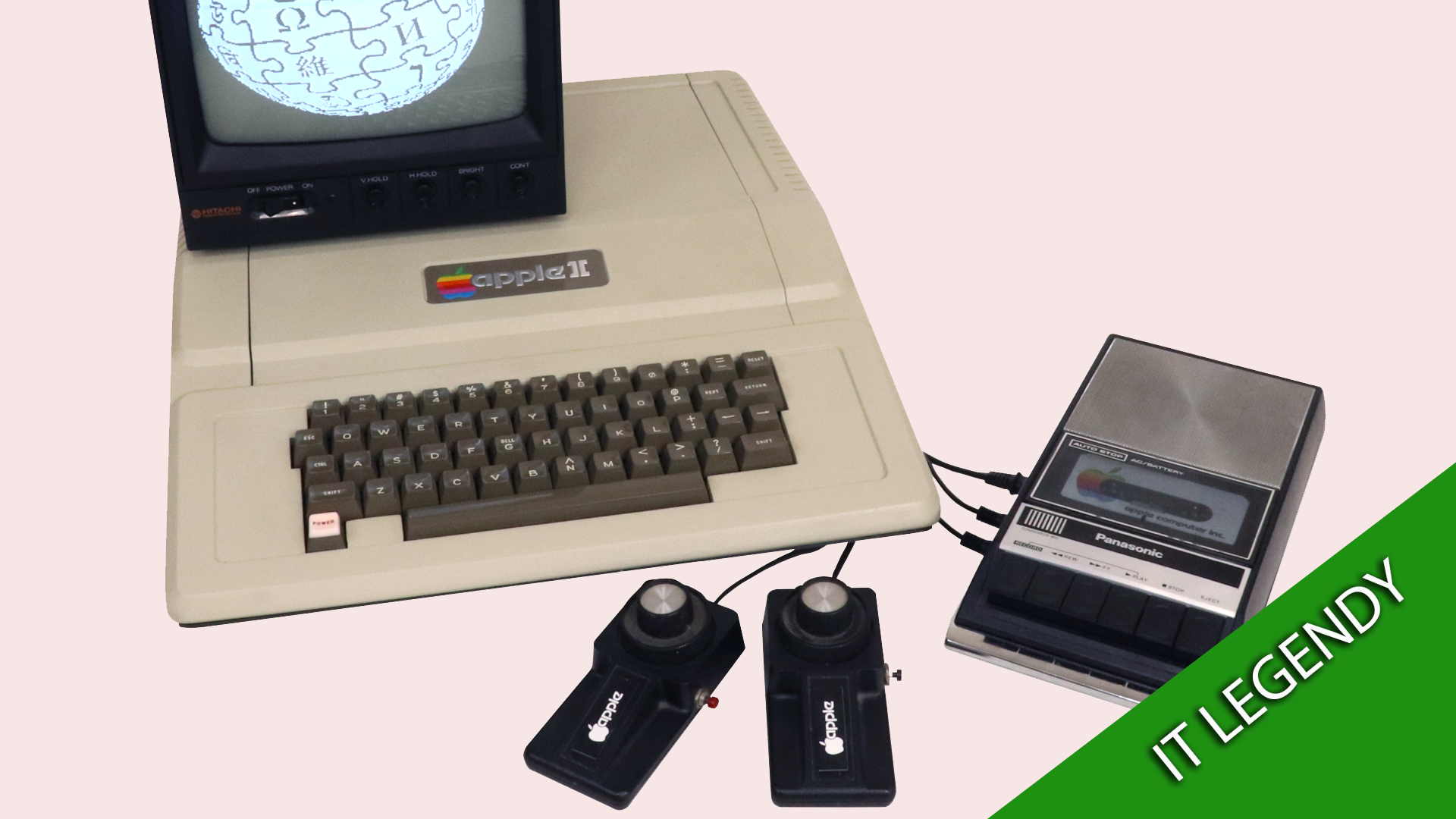 Pútal pozornosť  logom aj aplikáciou: Počítač Apple II