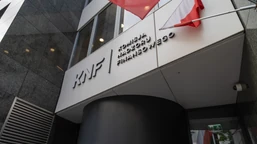 pracownicy knf nie przejdą od razu do spółek. nowe przepisy im na to n