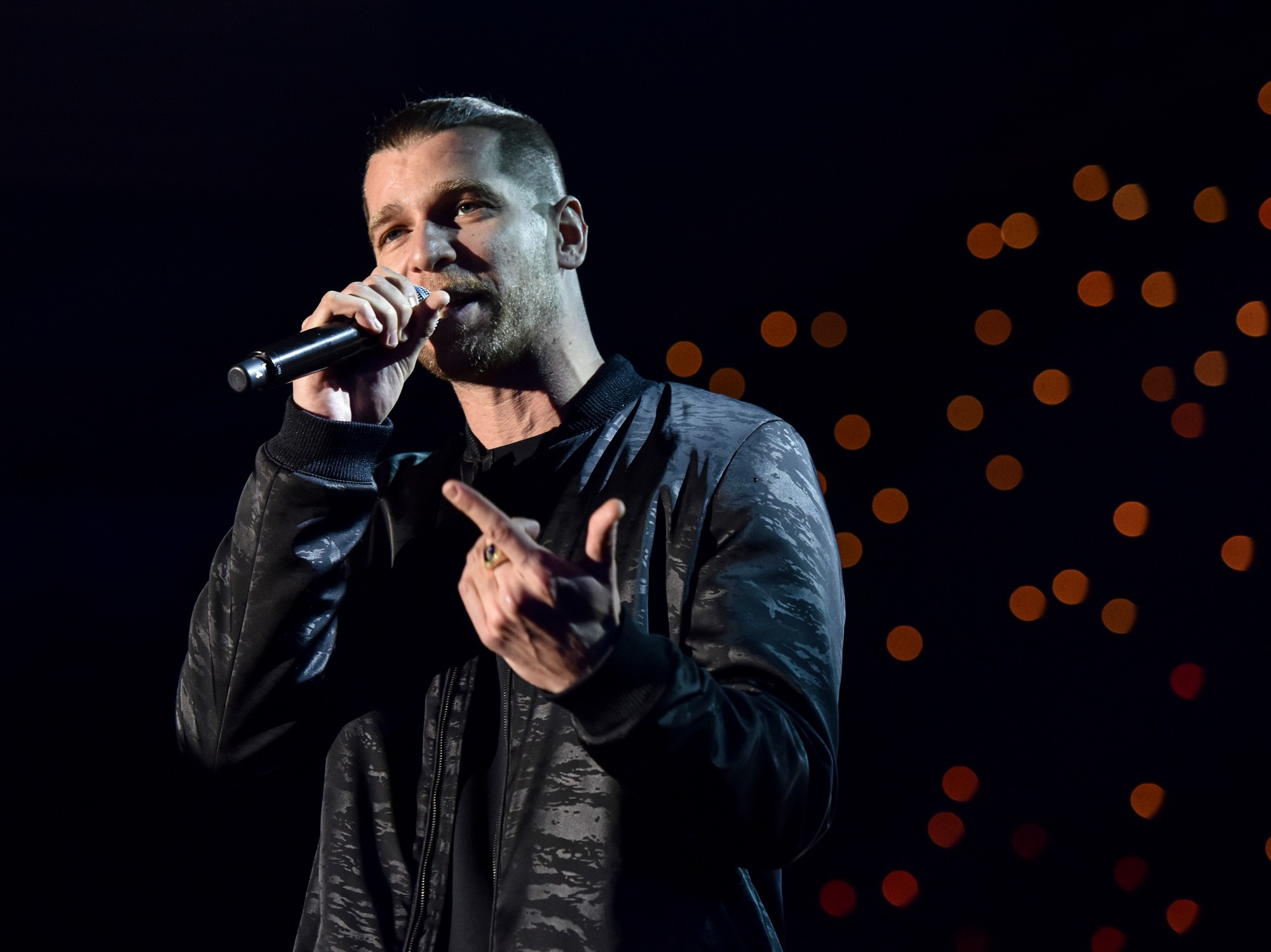 Spevák Michal Dušička alias Majk Spirit  počas nakrúcania 36. ročníka Vianočného benefičného koncertu Úsmev ako dar 12. decembra 2018 v Bratislave.