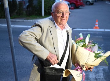 "Posle ljubavnog ludila, raščupana žena izgleda top": Era Ojdanić otkrio vrele detalje veze sa 43 godine mlađom izabranicom