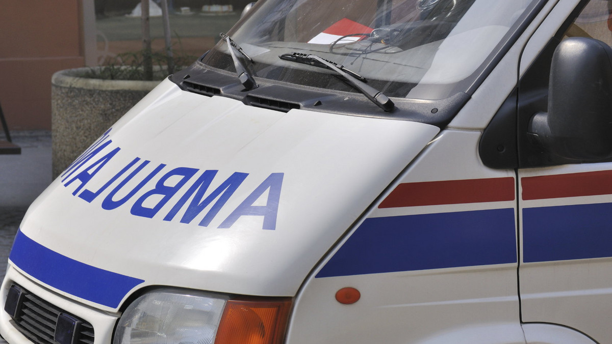 12-latka z Łobza została zabrana do szpitala z podejrzeniem zatrucia tlenkiem węgla. 18 osób z tego samego bloku zostało ewakuowanych.