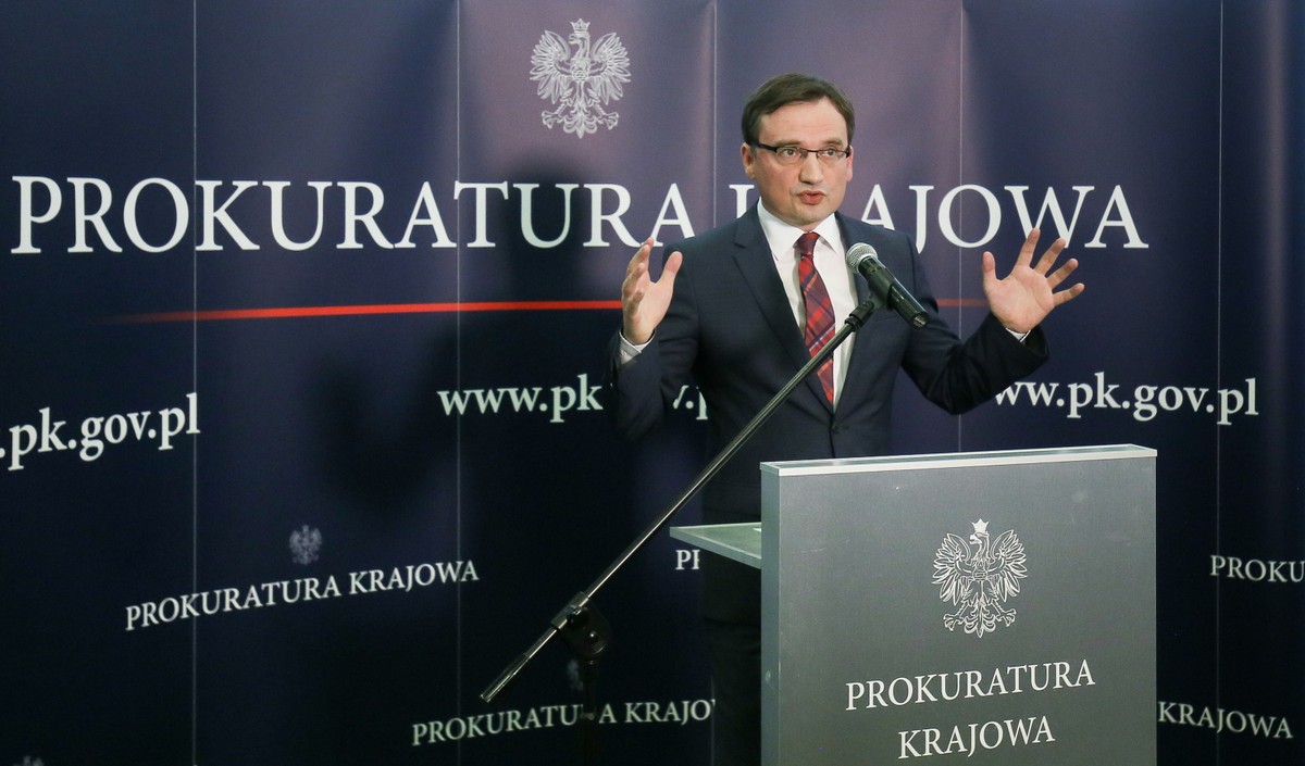 "Działania sądów, nawet jeśli są legalne, nie mogą kłócić się z poczuciem sprawiedliwości" – skomentował Ziobro.