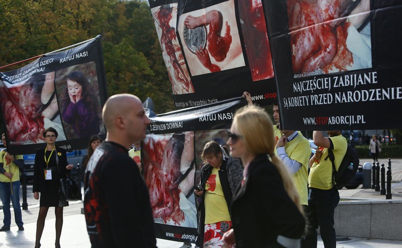 Demonstracje przed Sejmem