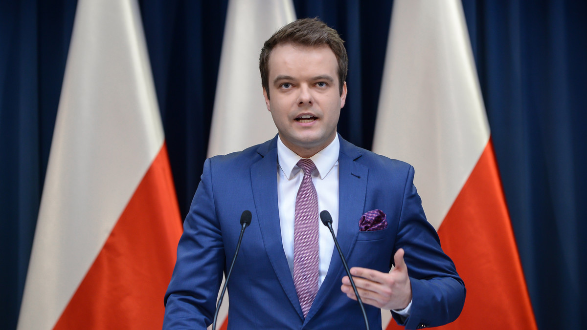 Wniosek PO o wotum nieufności wobec rządu to konstruktywne ubieganie się o fotel szefa opozycji, to rywalizacja pomiędzy politykami PO i Nowoczesnej - ocenił  rzecznik rządu Rafał Bochenek.