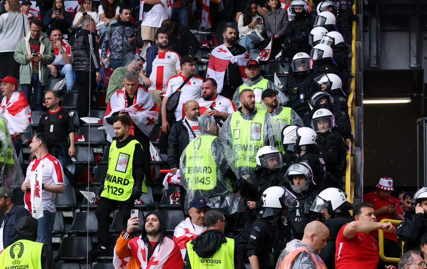 Zamieszki na meczu Euro 2024. Turcy i Gruzini bili się na trybunach