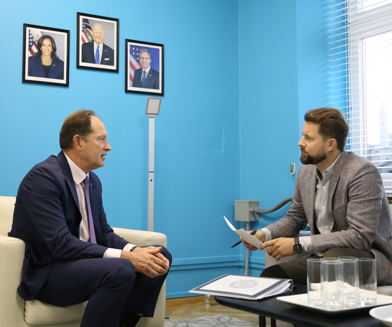 Ambasaror Mark Brzezinski w rozmowie z Bartoszem Paturejem