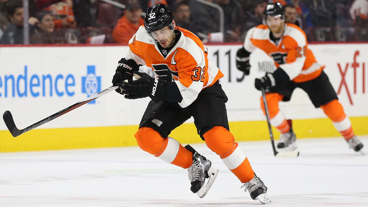 Zaskakującą wygraną odniosła Philadelphia Flyers pokonując wyżej notowanych Detroit Red Wings 7:2. To najwyższe zwycięstwo w sezonie Lotników, którym trzeci raz w rozgrywkach udało się strzelić siedem goli w jednym meczu.