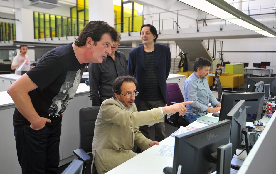 Znatiželjni Momčilo Bajagić u gostima kod redakcije „Blica“