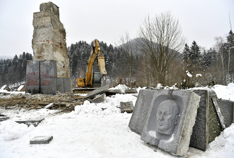Akcja burzenia pomnika - 2018 r.