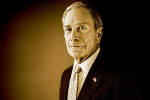 Jak Michael Bloomberg chce się pozbyć Donalda Trumpa z Białego Domu