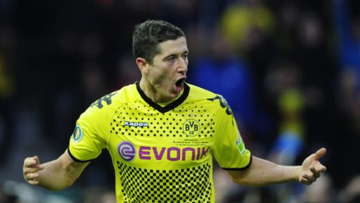 Robert Lewandowski mógł zostać nowym piłkarzem Manchesteru United. Borussia Dortmund odrzuciła jednak ofertę wicemistrzów Anglii, którzy gotowi byli zapłacić za Polaka 30 milionów euro.