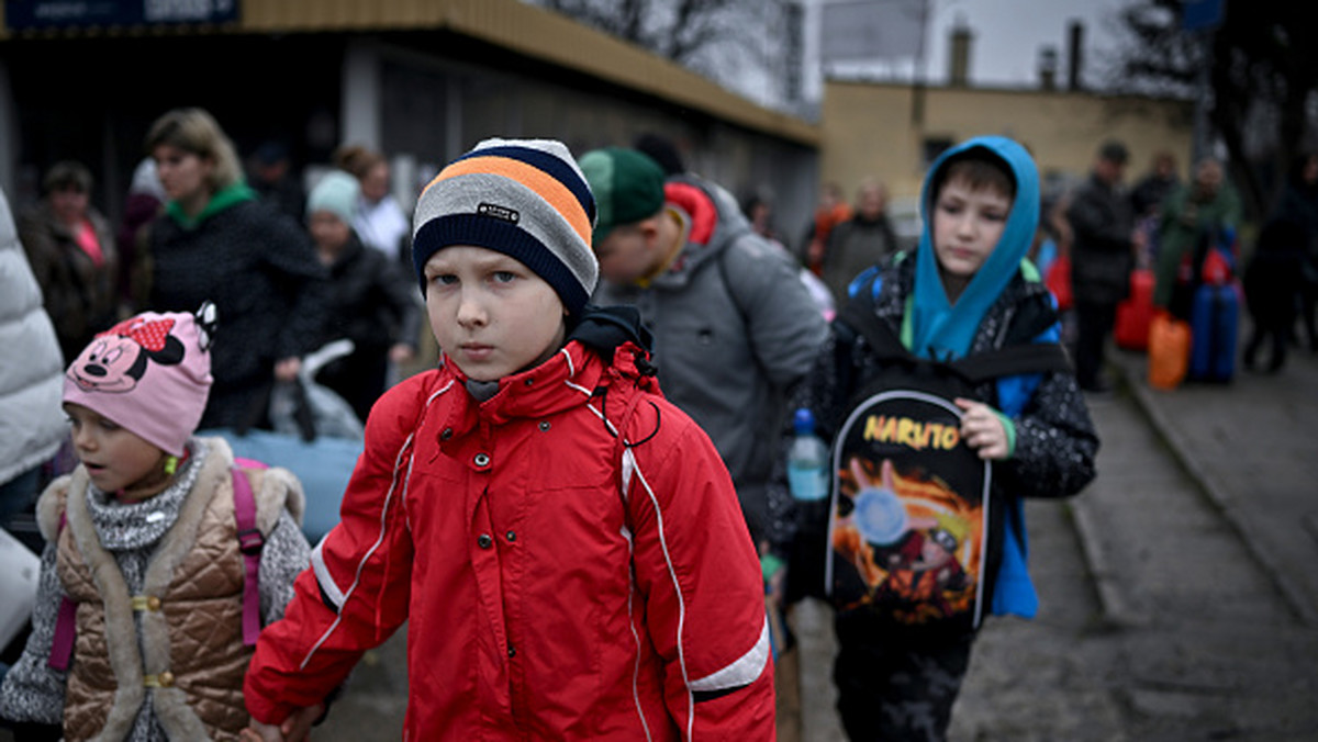 Jak zapisać ukraińskie dziecko do szkoły? Eksperci wyjaśniają