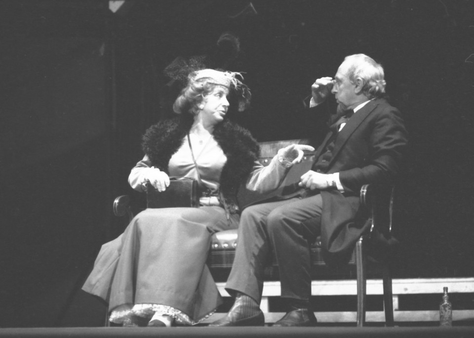 Zofia Czerwińska w spektaklu w Teatrze Syrena (1988) 