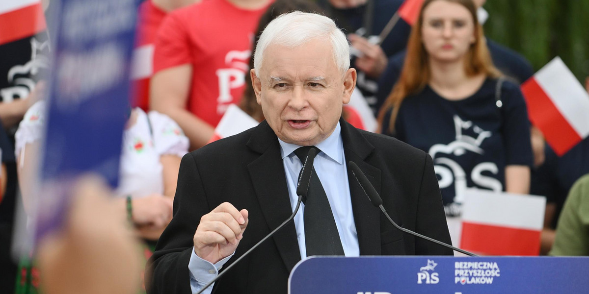Konwencja PiS w Końskich. Znany polityk partii komentuje: "Usta milczą, dusza śpiewa".