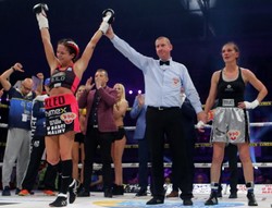 Ewa Brodnicka mistrzynią świata w boksie federacji WBO [FOTO]