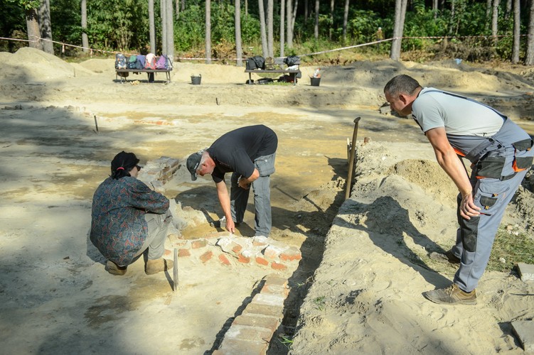Archeolodzy odkryli pozostałości komór gazowych w Sobiborze