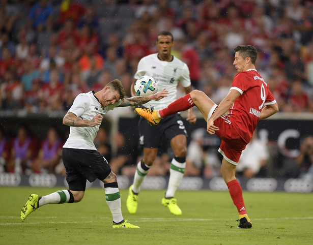 Sromotna porażka Bayernu w meczu z Liverpoolem. Lewandowski kompletnie niewidoczny [WIDEO]