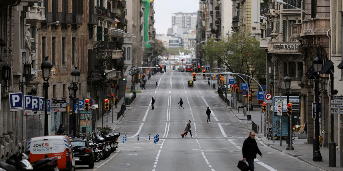 Na zdjęciu: ulica w Barcelonie.