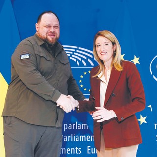 Integracja w cieniu wojny. PE oczekuje rozpoczęcia negocjacji akcesyjnych z Ukrainą jeszcze w tym roku