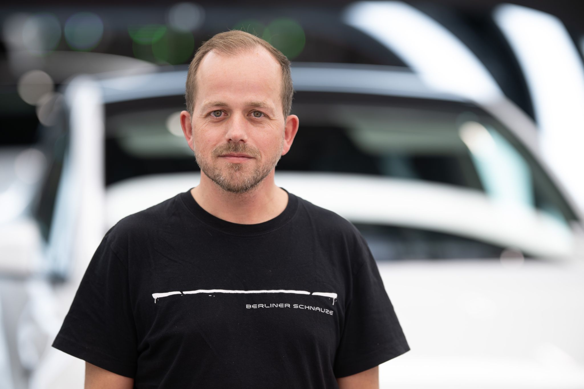 Laptop beschlagnahmt: Was bei Tesla-Betriebsratssitzung in Grünheide eskalierte