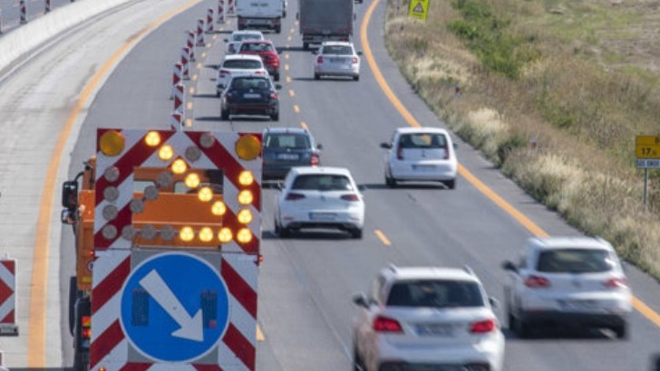 Diaľnica D2 medzi Kútmi a Malackami bude počas noci obojsmerne uzavretá (ilustračné foto). 