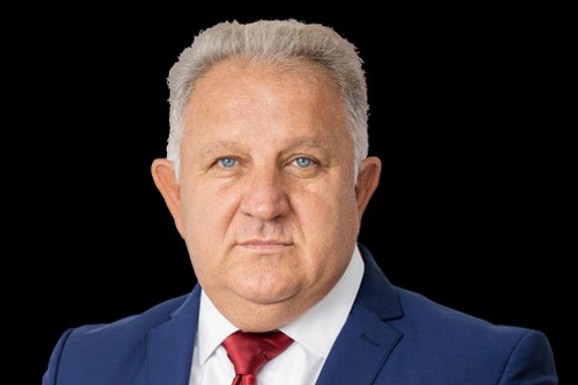UHAPŠEN PREDSEDNIK GRADSKOG VEĆA Najnoviji detalji velike akcije policije u Živinicima: Otkriveni razlozi privođenja