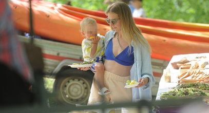 Tak Lara Gessler macza dziecko w jeziorze. To dopiero ciekawy widok [ZDJĘCIA]