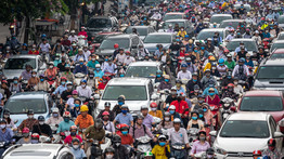Hatalmas tömeg mindenütt: így néz ki Vietnám a kijárási tilalom feloldása után – fotók
