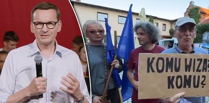 Morawiecki w Ełku. Spotkanie tylko dla wybranych. "Niestety nas nie wpuścili"