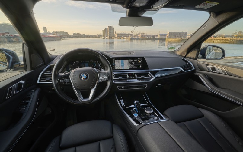 BMW iX5 Hydrogen Fuell Cell