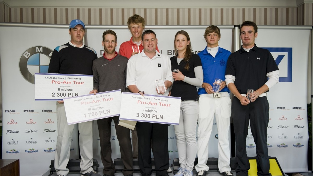 Alex Smith, nowy instruktor DLGA TOYA, został zwycięzcą pierwszego turnieju z cyklu Deutsche Bank BMW Pro-Am Tour. Zawody rozgrywały się w dniach 7-8.05 na polu golfowym Toya Golf.