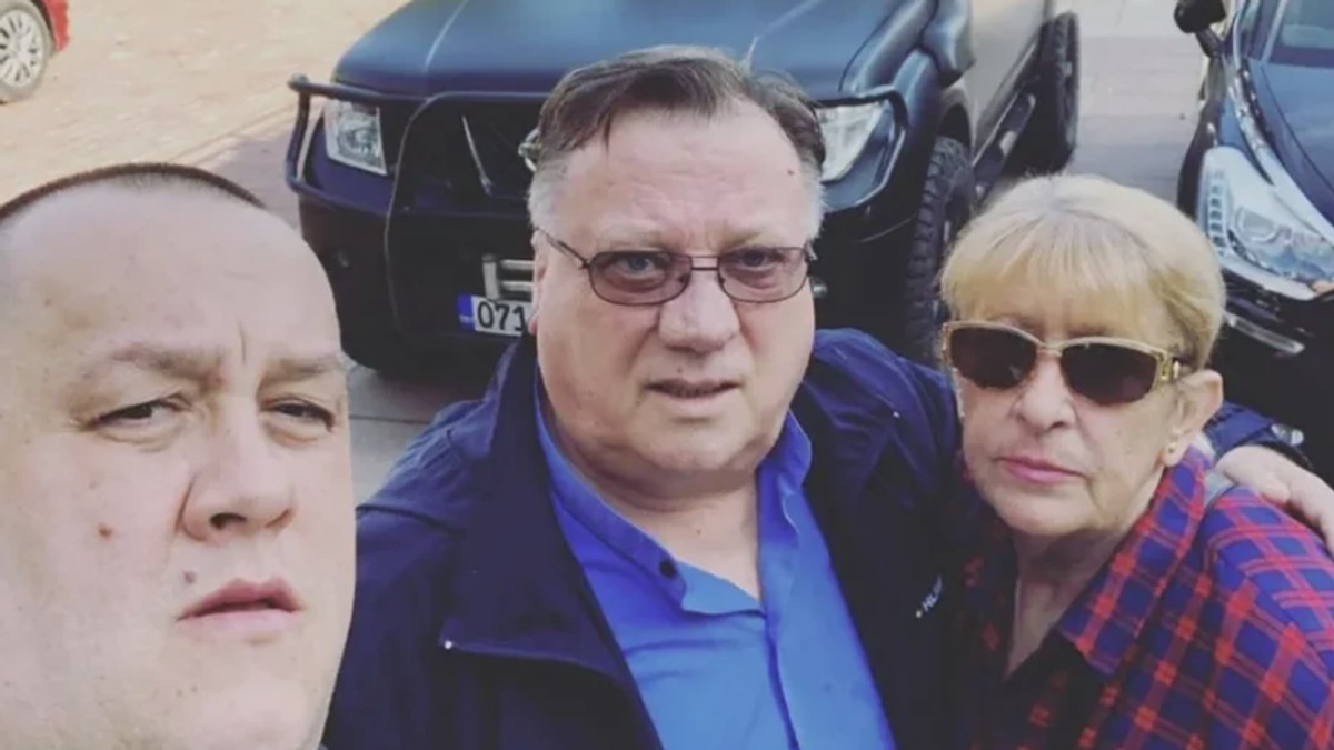 Halid Bešlić sa porodicom